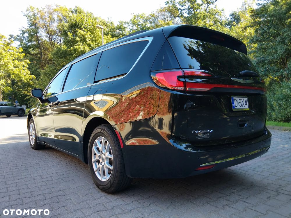 Chrysler Pacifica - 30