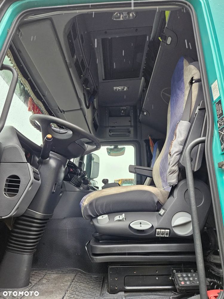 Mercedes-Benz Actros - 9