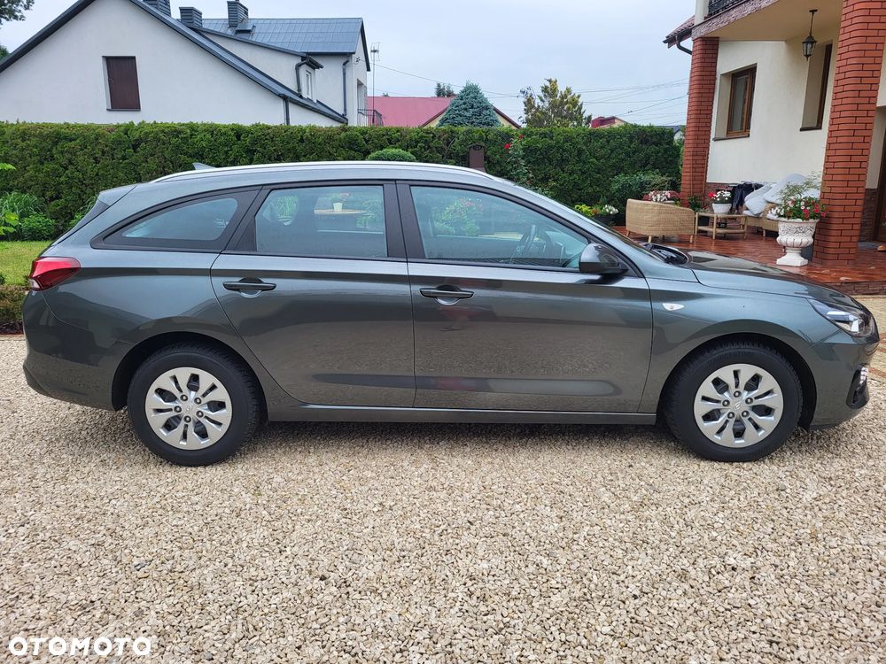 Hyundai i30 1.6 D Classic + - 5