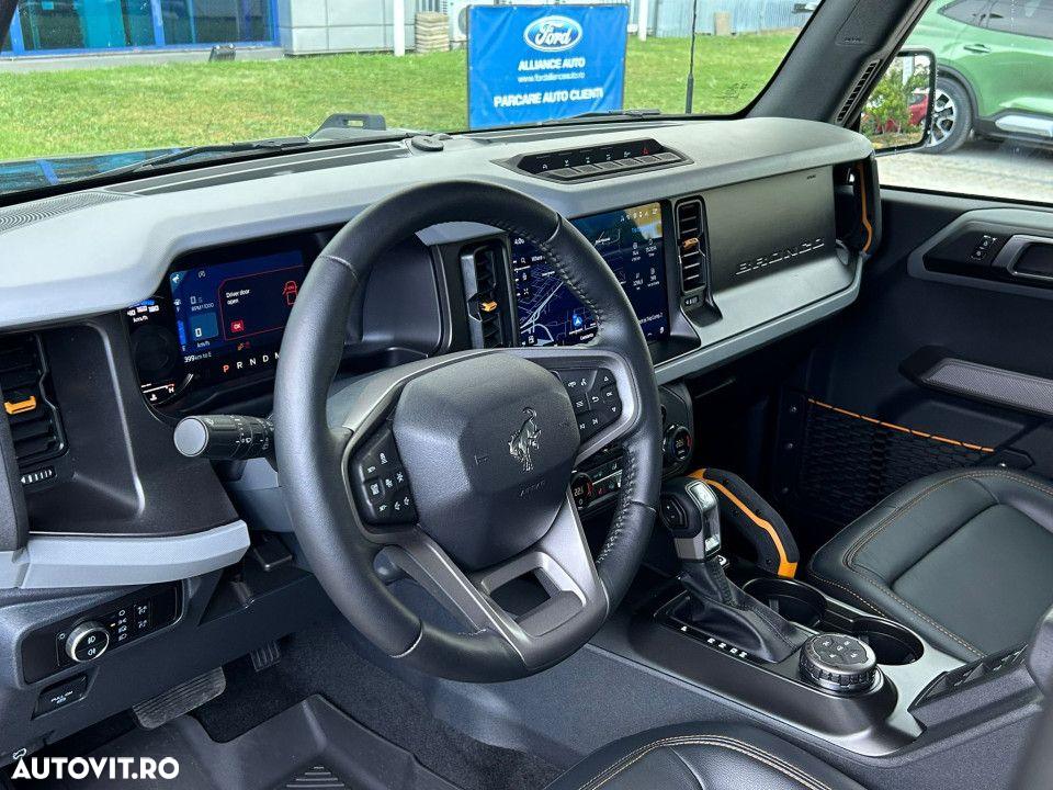 Ford Bronco - 20