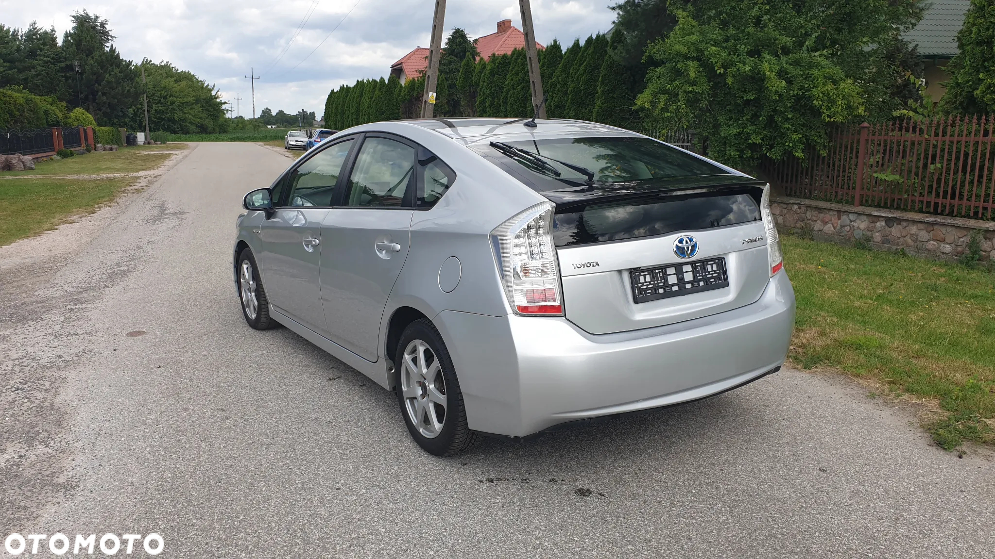 Toyota Prius (Hybrid) Executive - 4
