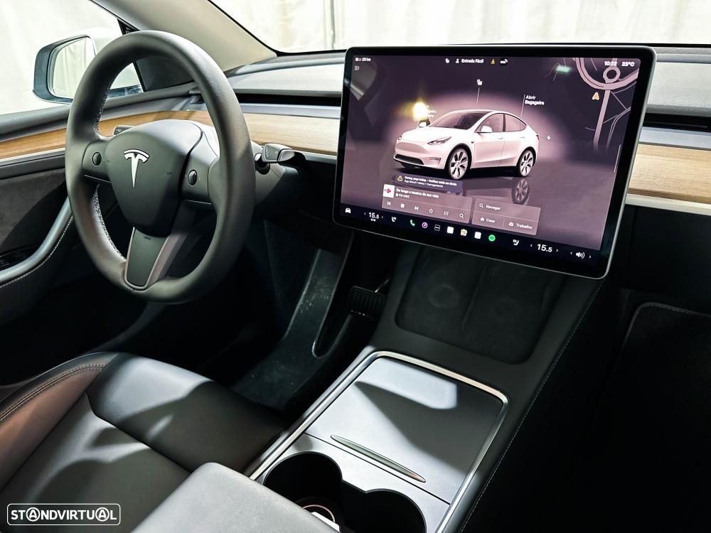 Tesla Model Y Long Range Dual Motor AWD - 36