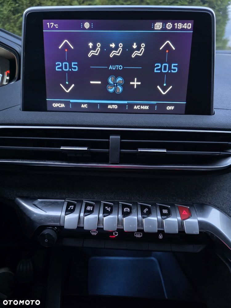 Peugeot 3008 1.2 PureTech Allure S&S - 19