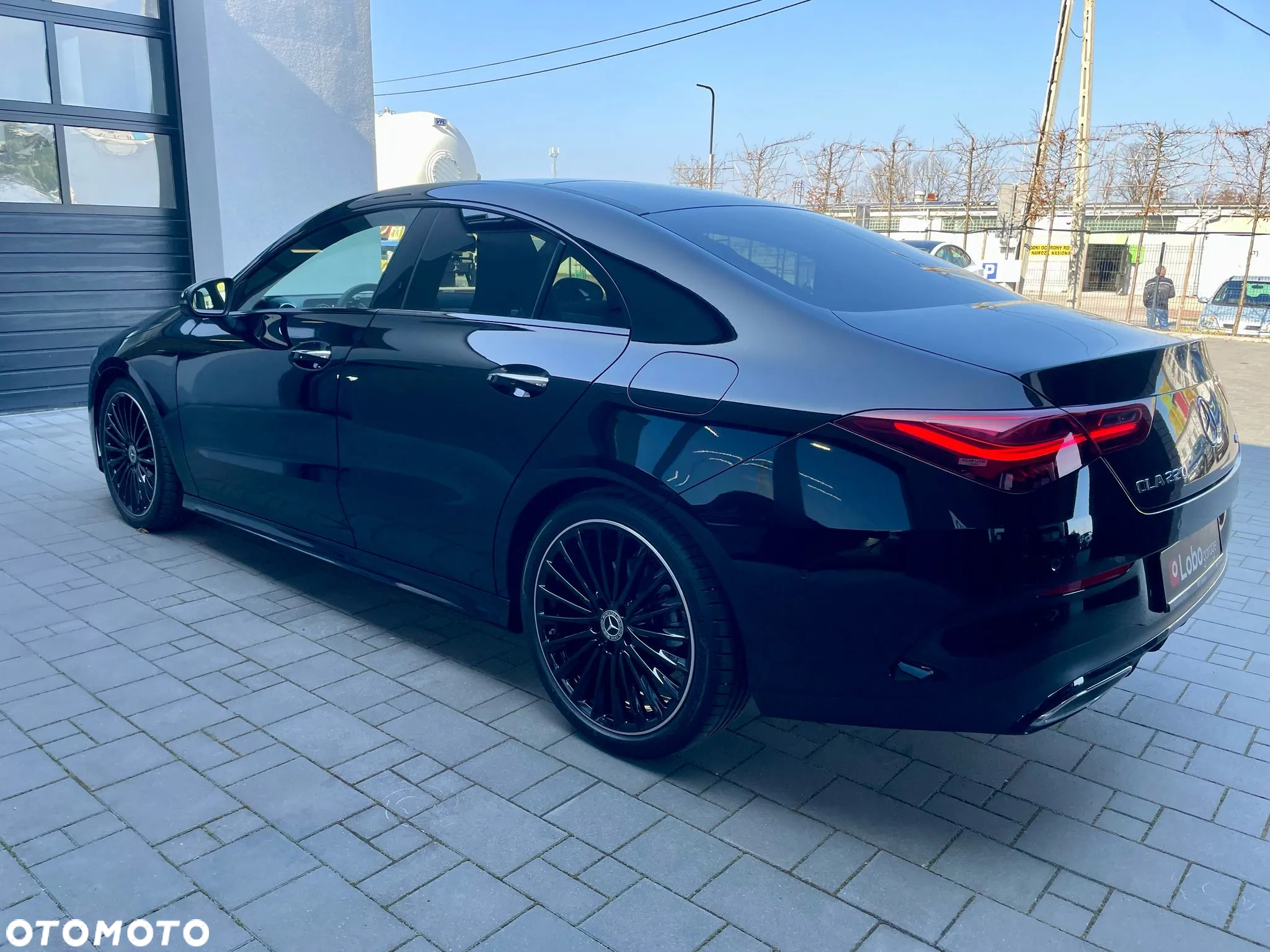 Mercedes-Benz CLA 220 4-Matic AMG Line 7G-DCT - 14