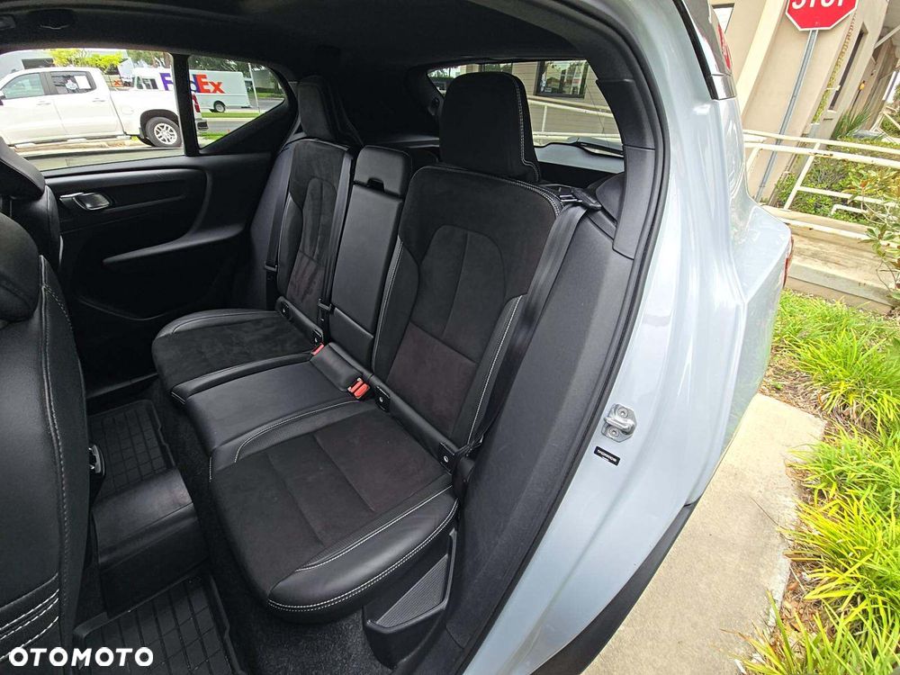 Volvo XC 40 T5 AWD R-Design - 10
