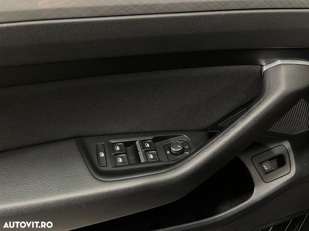 Volkswagen Passat 1.5 TSI ACT DSG Comfortline - 23