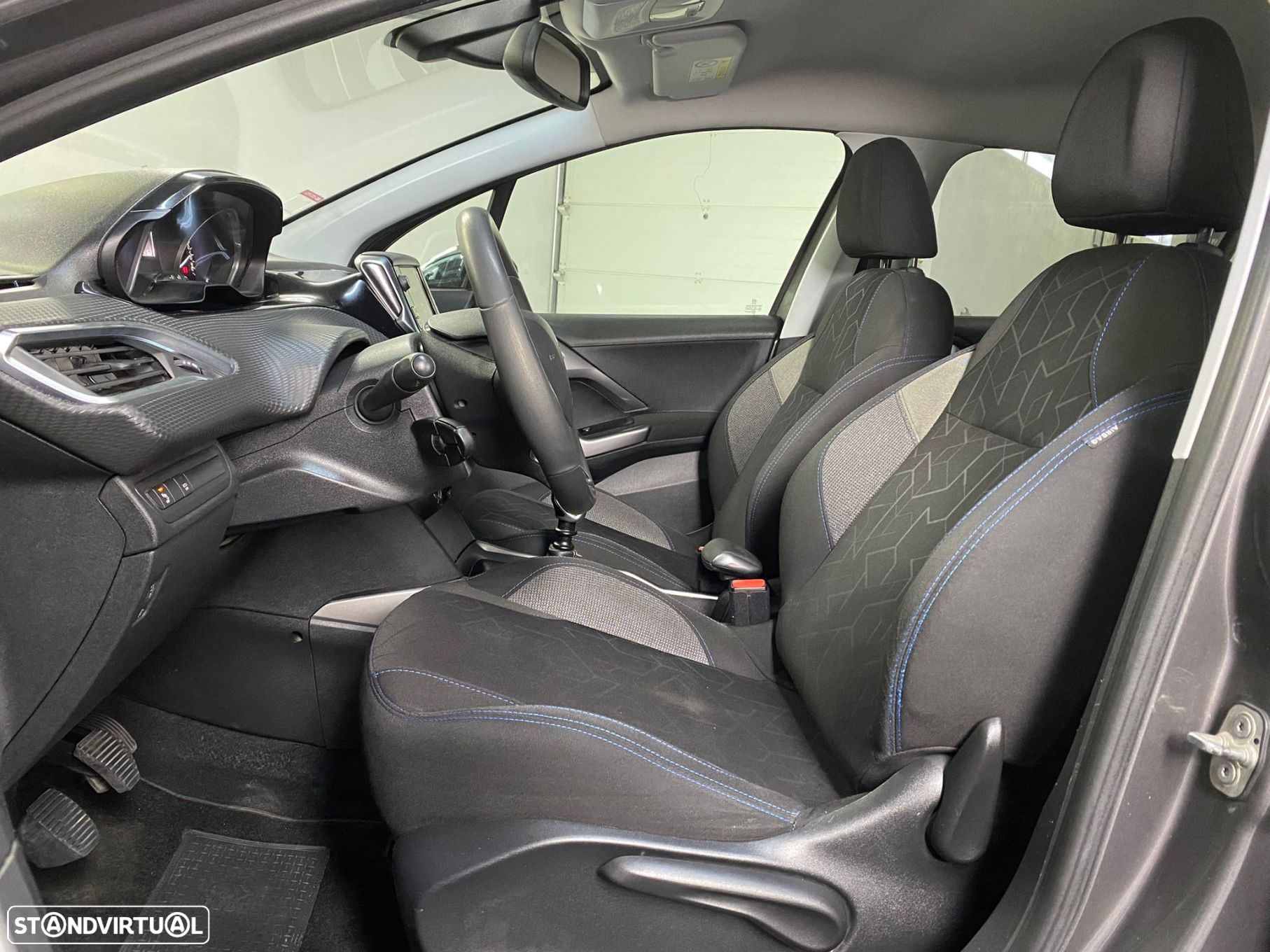 Peugeot 2008 1.5 BlueHDi Style - 6