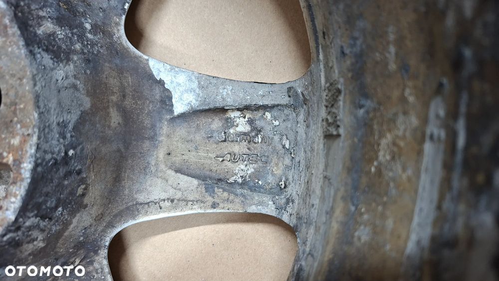 Felgi Aluminiowe 15 Toyota 5x100 ET 27 Autec Baltic - 15