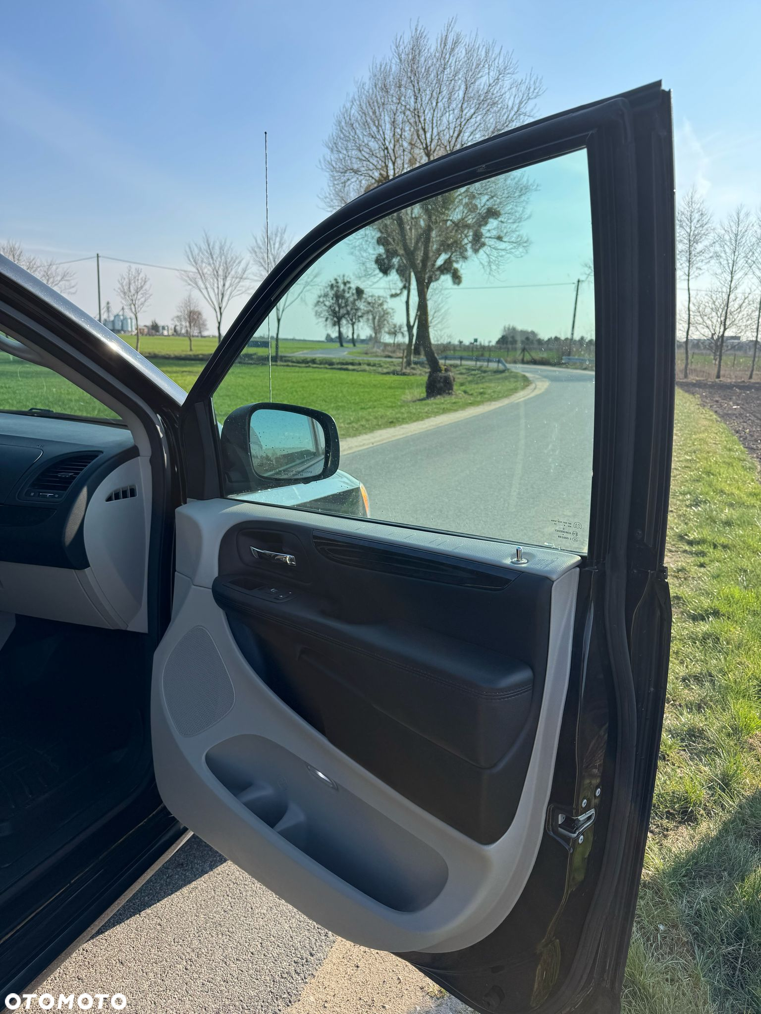 Dodge Grand Caravan - 5