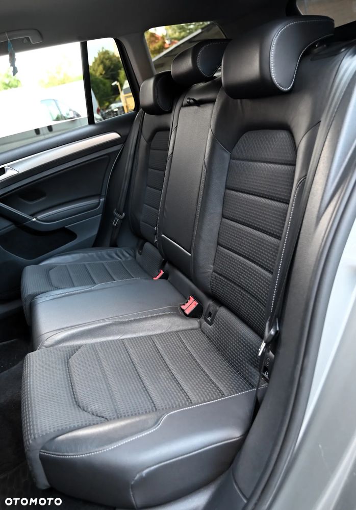 Volkswagen Golf Variant ver-vii-1-6-tdi-bluemotion-trendline - 27