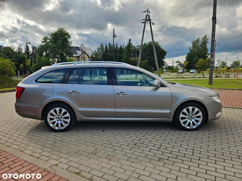 Skoda Superb 2.0 TDI DSG Elegance - 8