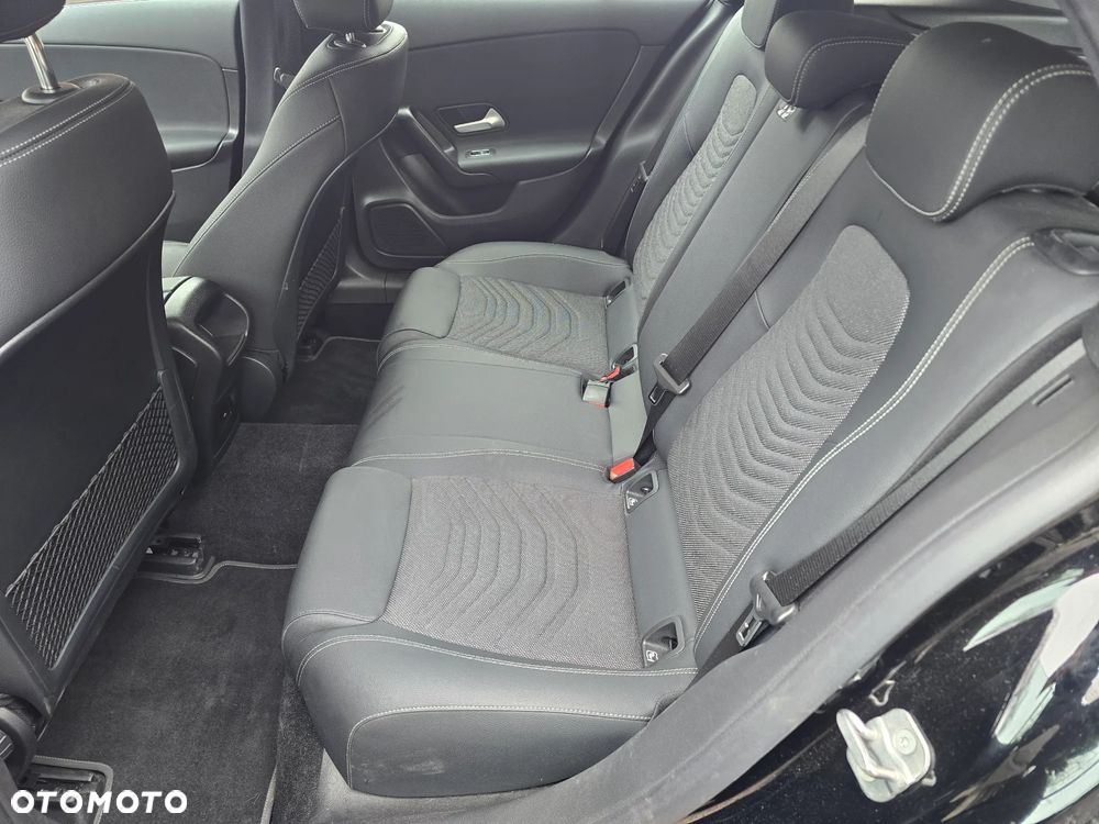 Mercedes-Benz CLA 180 d 8G-DCT AMG Line - 14