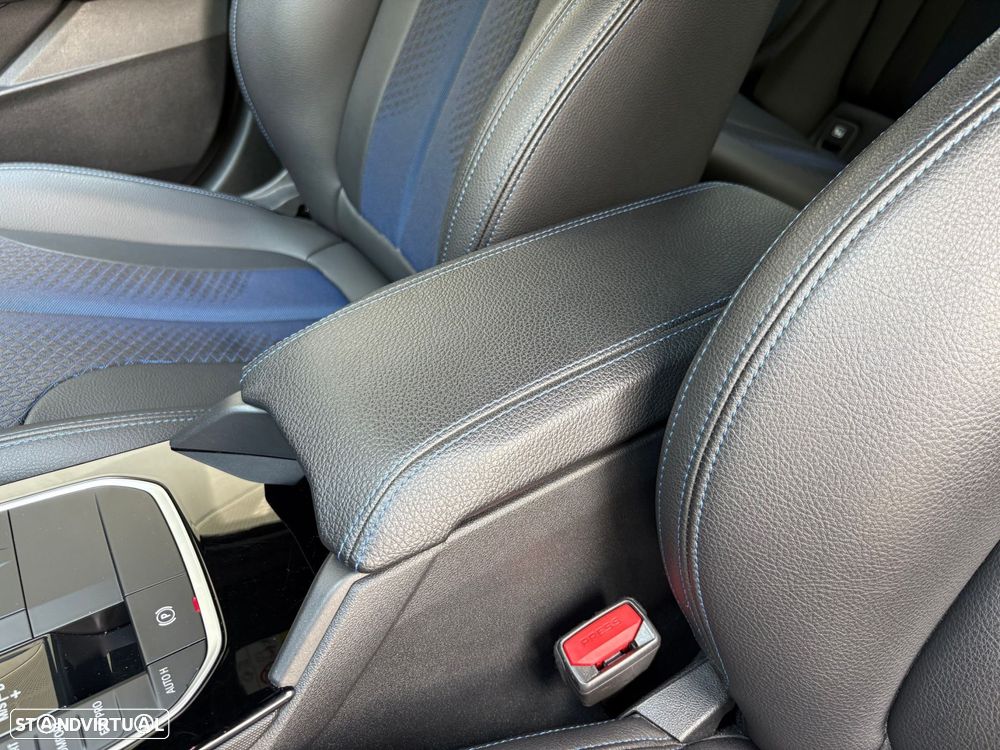BMW 116 d Pack Desportivo M Auto - 10