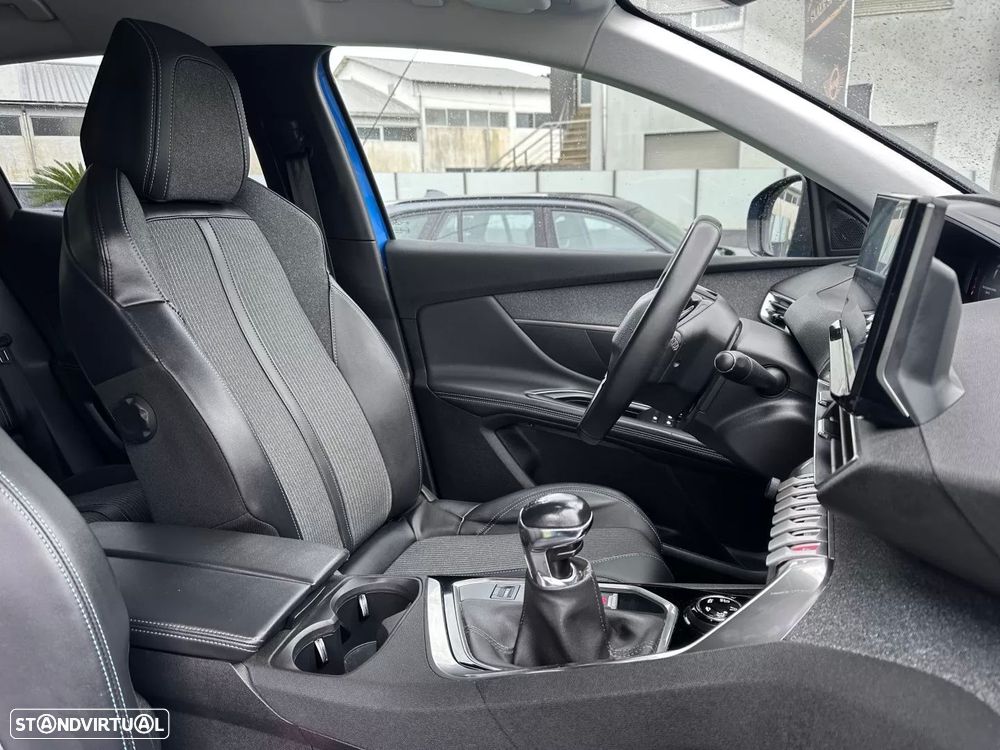 Peugeot 3008 PureTech 130 Stop & Start GPF Allure Pack - 45