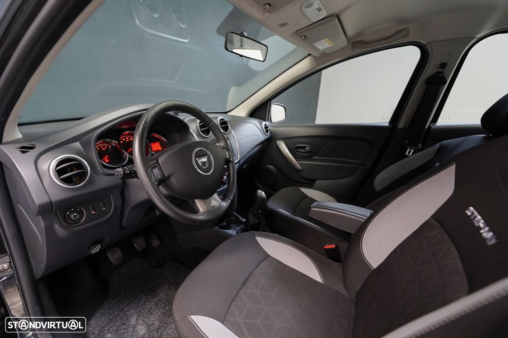 Dacia Sandero 1.5 dCi Stepway - 10