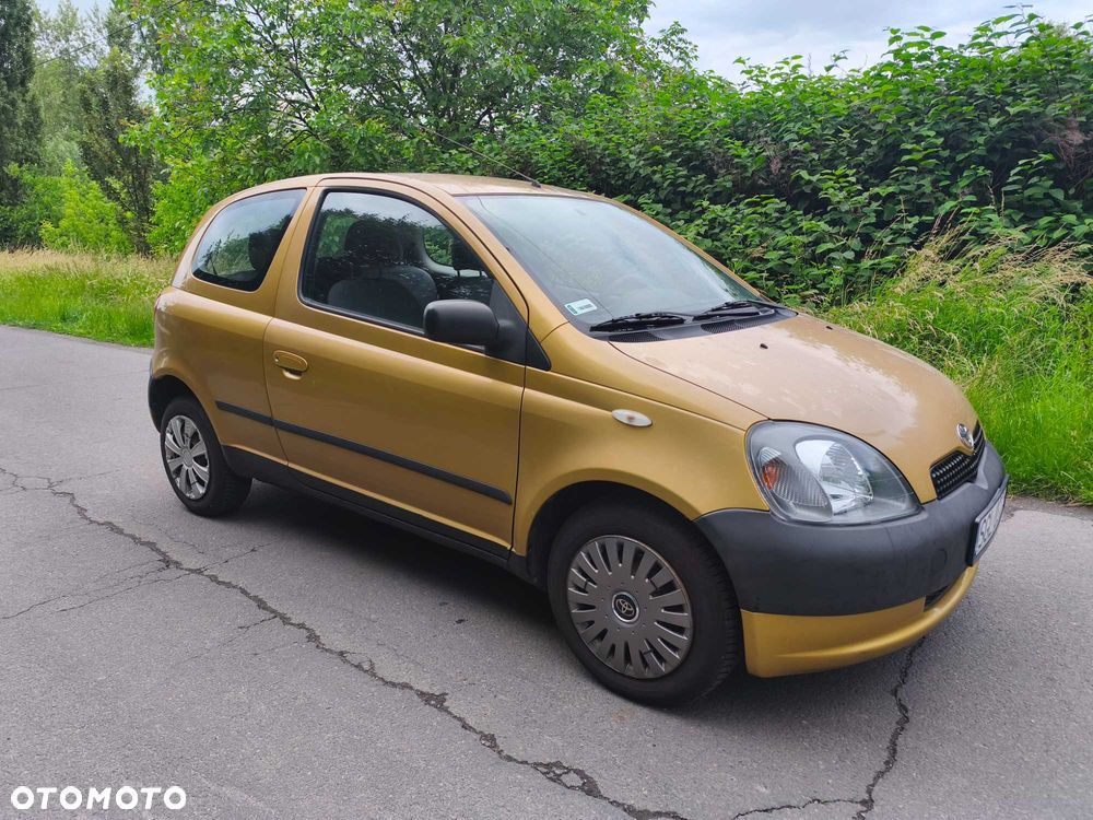 Toyota Yaris - 1