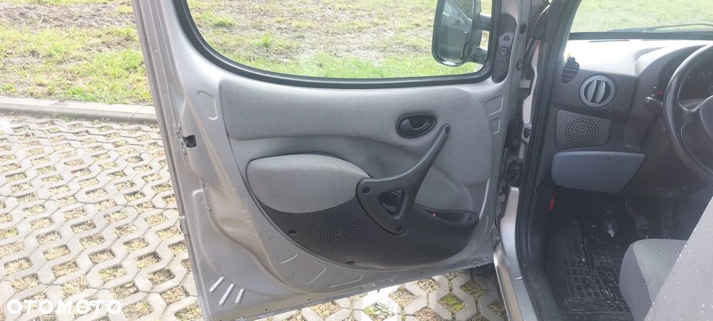 Fiat Doblo 1.9 JTD Family - 9