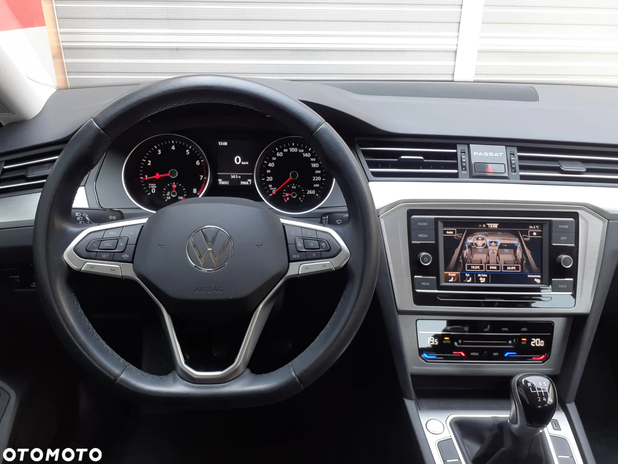 Volkswagen Passat - 10