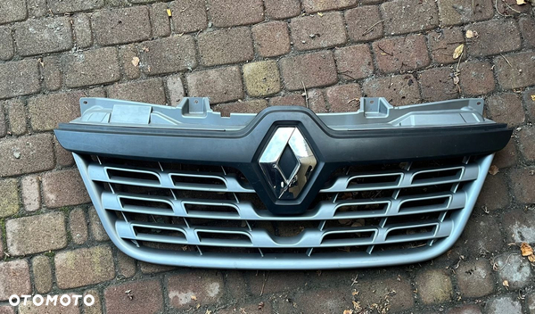 GRILL ATRAPA RENAULT MASTER