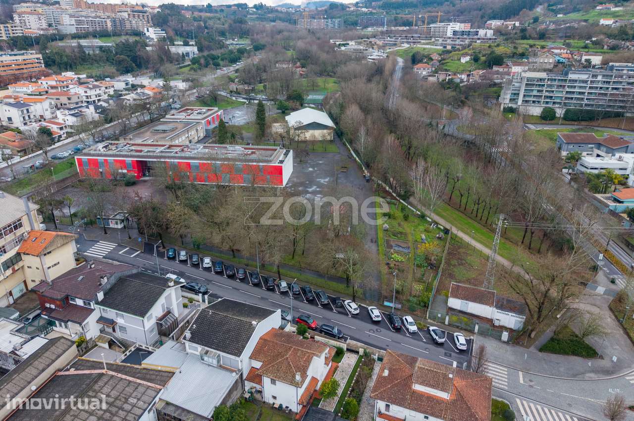 Moradia junto ao Parque da Cidade de Guimarães - Grande imagem: 3/30