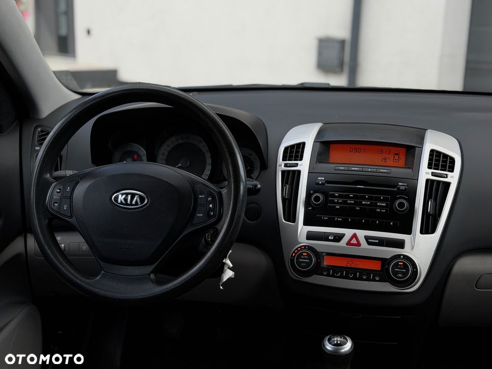 Kia Ceed 1.4 Comfort + - 8
