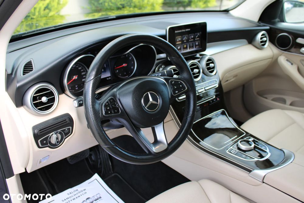 Mercedes-Benz GLC 300 4Matic 9G-TRONIC - 22