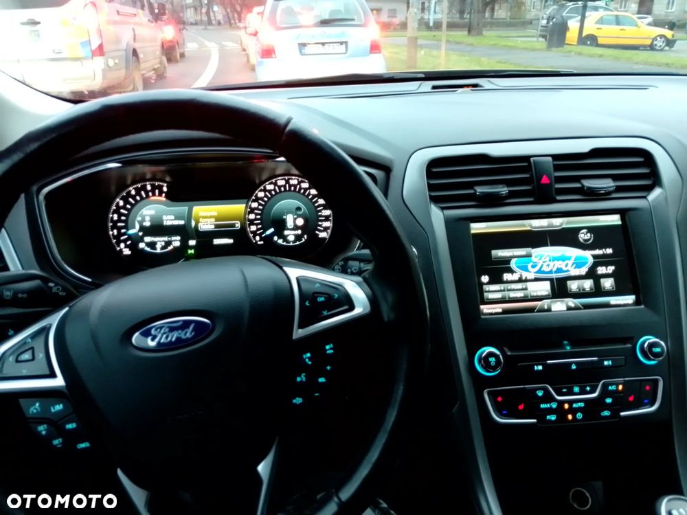Ford Mondeo 2.0 TDCi Titanium - 23