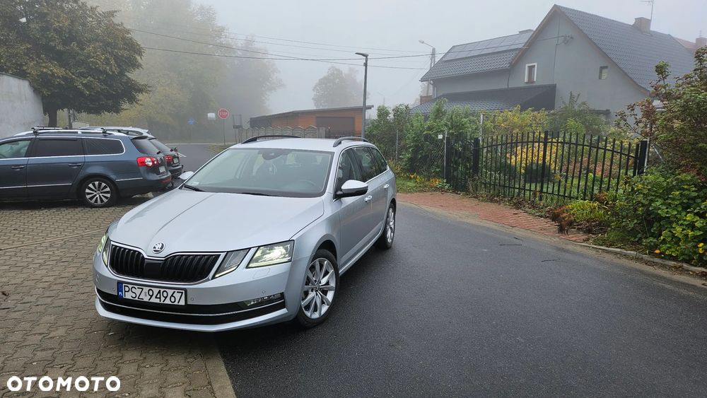 Skoda Octavia 2.0 TDI Elegance DSG - 1