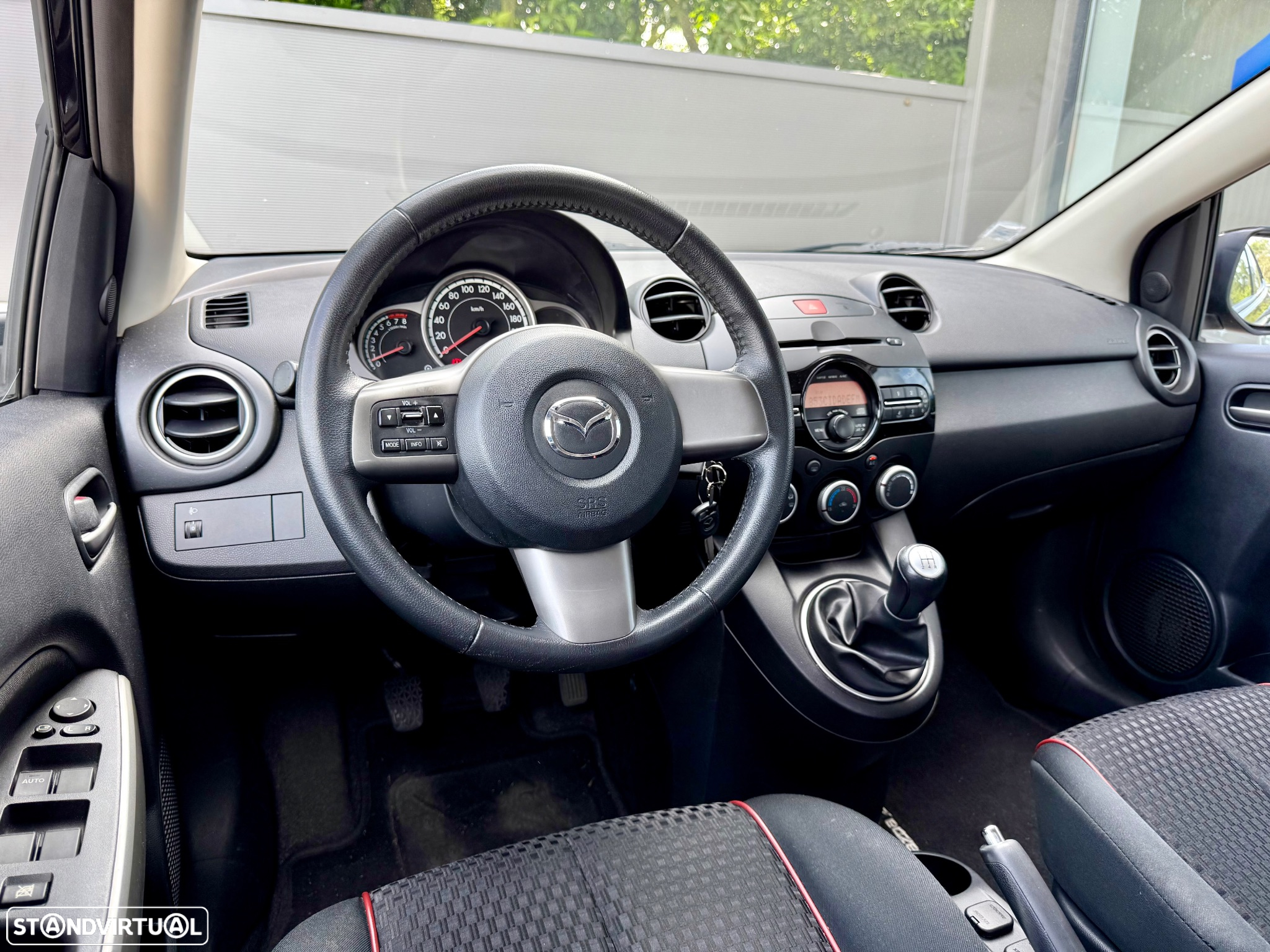 Mazda 2 1.3 MZR Sport - 10