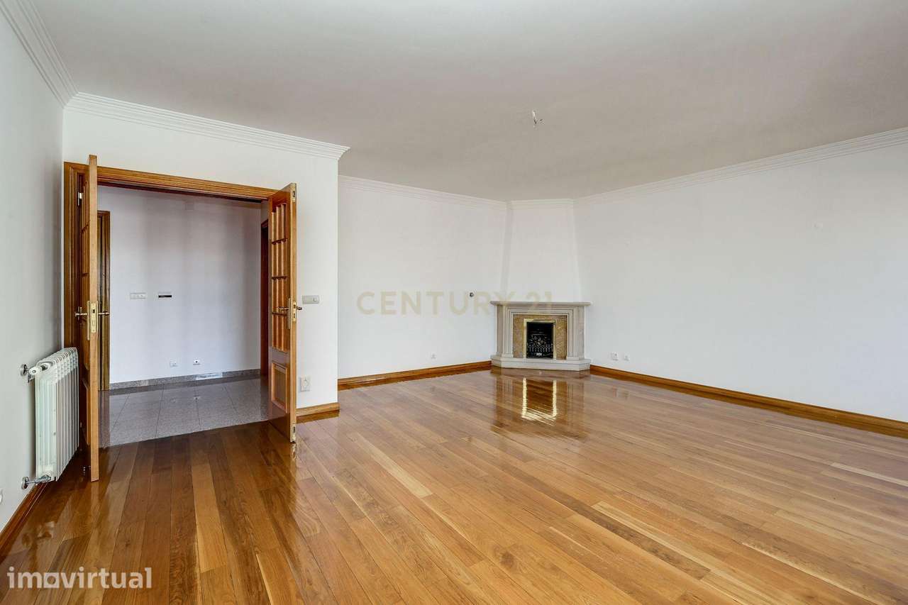 Amplo e luminoso apartamento com varanda e garagem, no Alto de Santa C - Grande imagem: 5/16