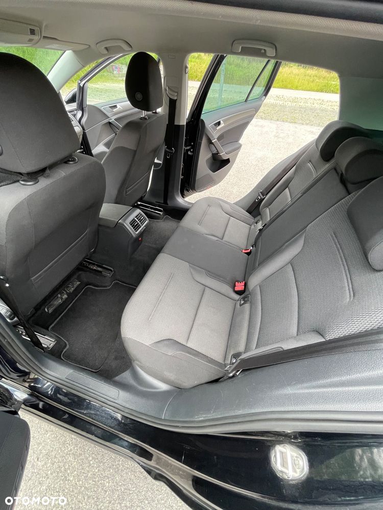 Volkswagen Golf 1.6 TDI DPF Highline - 19