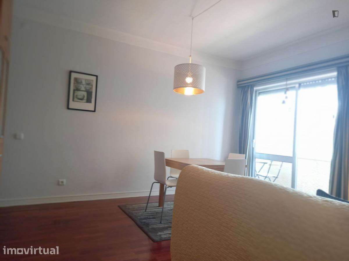 Apartamento com 1 quartos - localizado em Lordelo do Ouro Porto - Grande imagem: 2/20