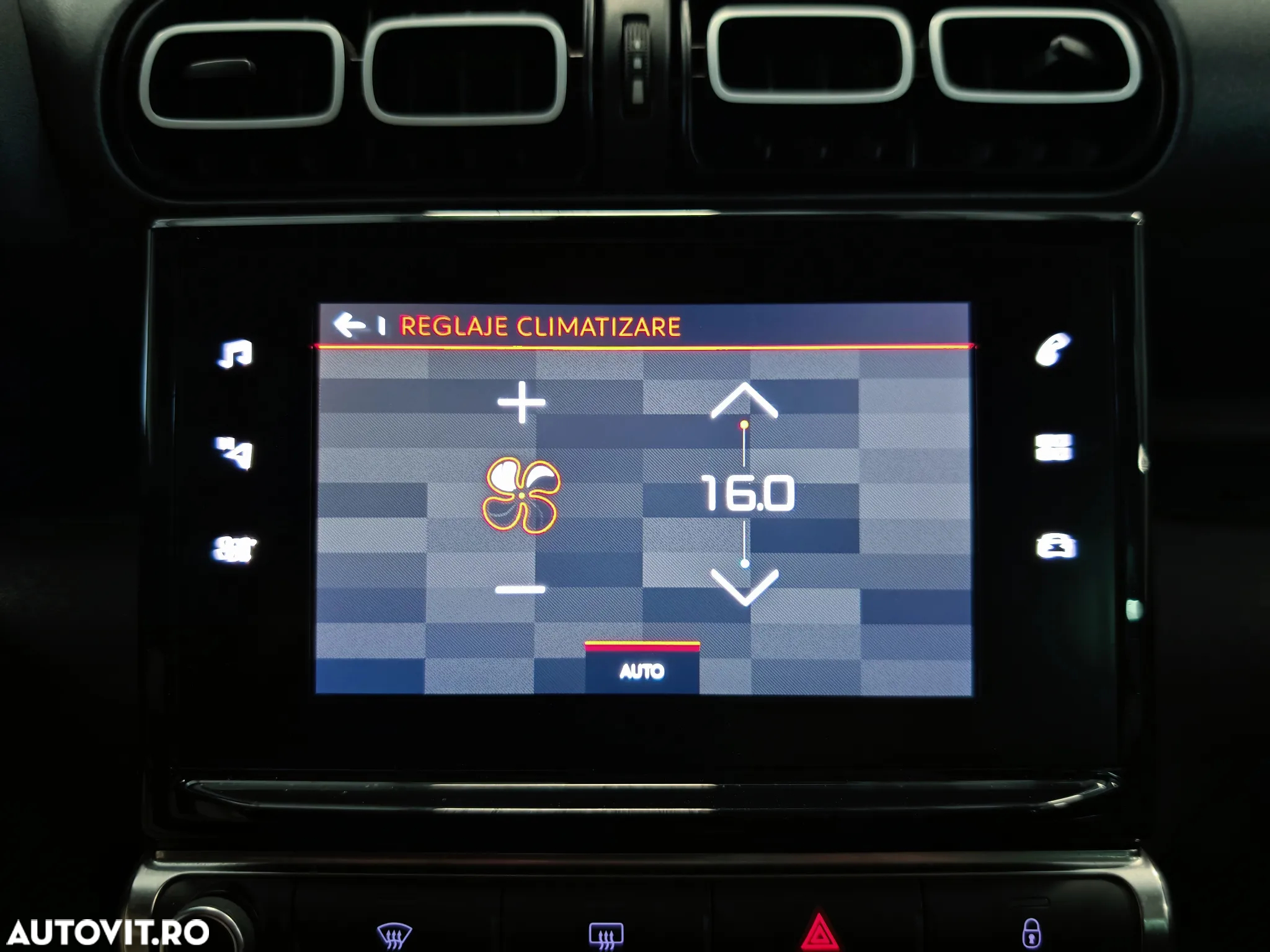 Citroën C3 AIRCROSS 1.2 PureTech S&S EAT6 Shine - 17