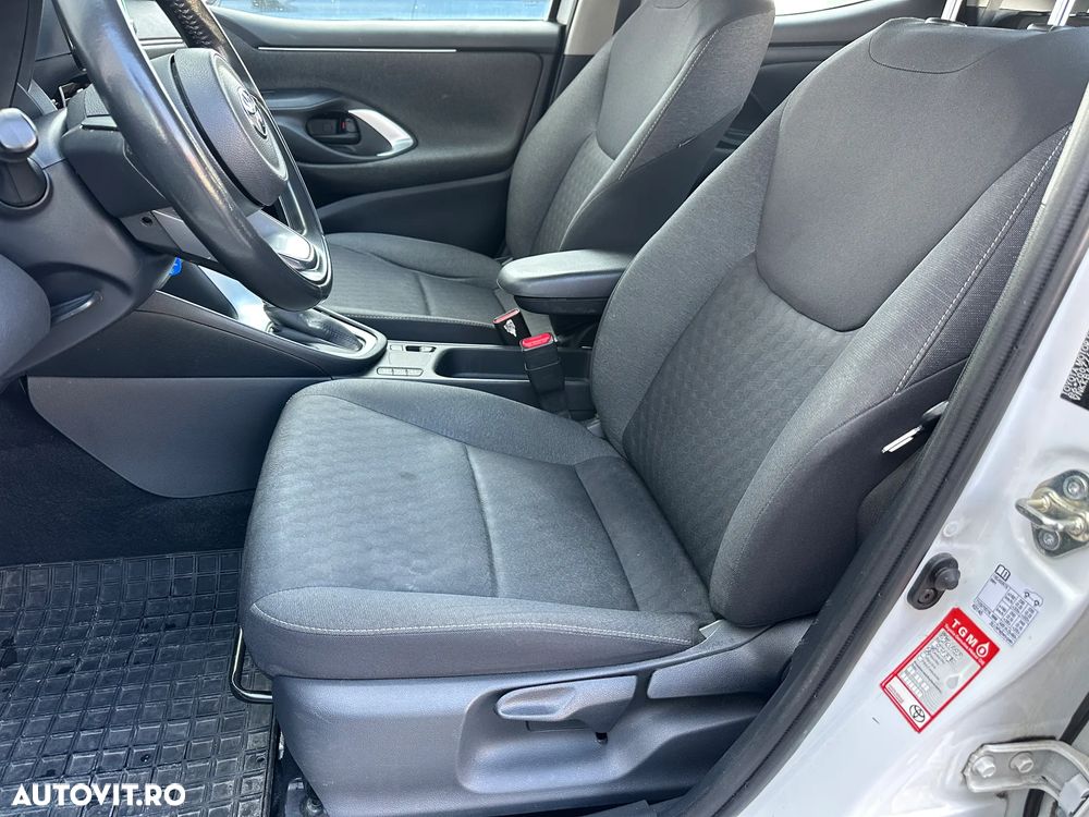 Toyota Yaris 116 1.5 VVT-i Business Edition - 11