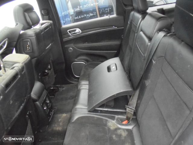 Carro MOT: P05038749BA  CXVEL: 8HP70 JEEP  GRAND CHEROKEE 4 FASE 2 2015 6.4I 4X4 468CV 5P PRETO GASOLINA - 6