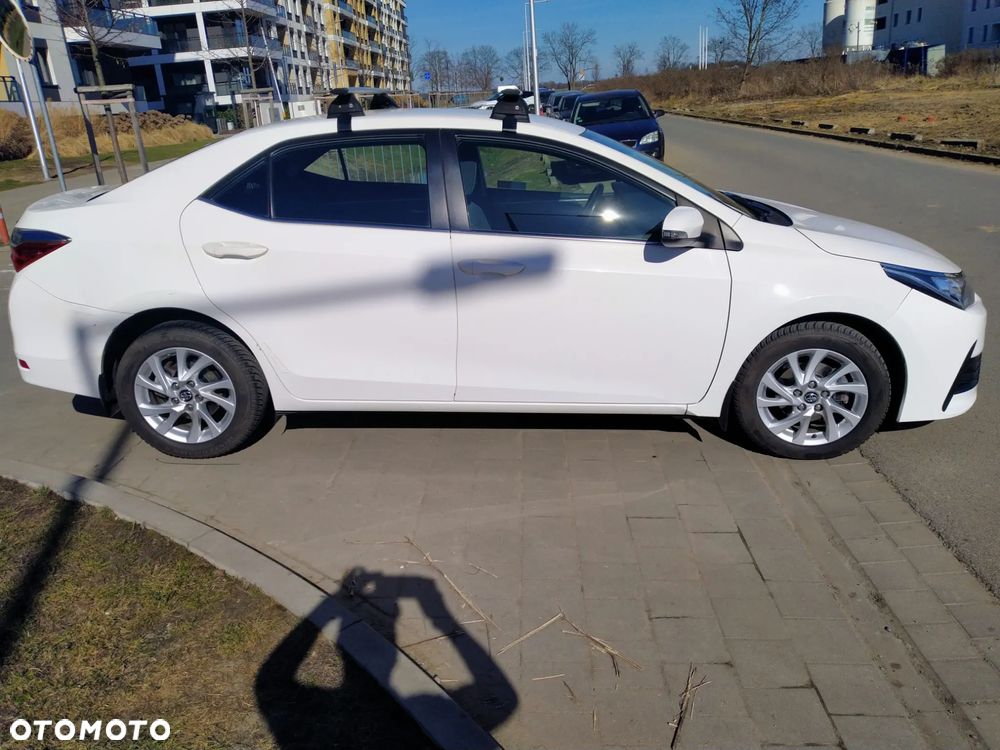 Toyota Corolla 1.6 Premium - 3