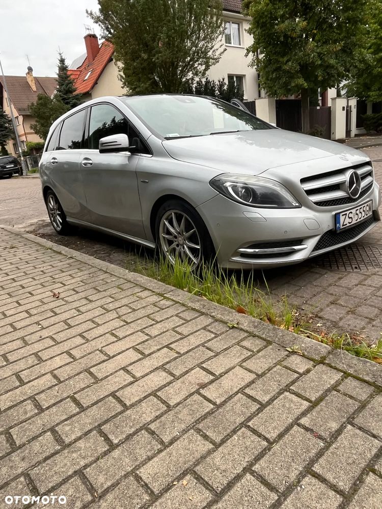 Mercedes-Benz Klasa B 200 CDI (BlueEFFICIENCY) - 9