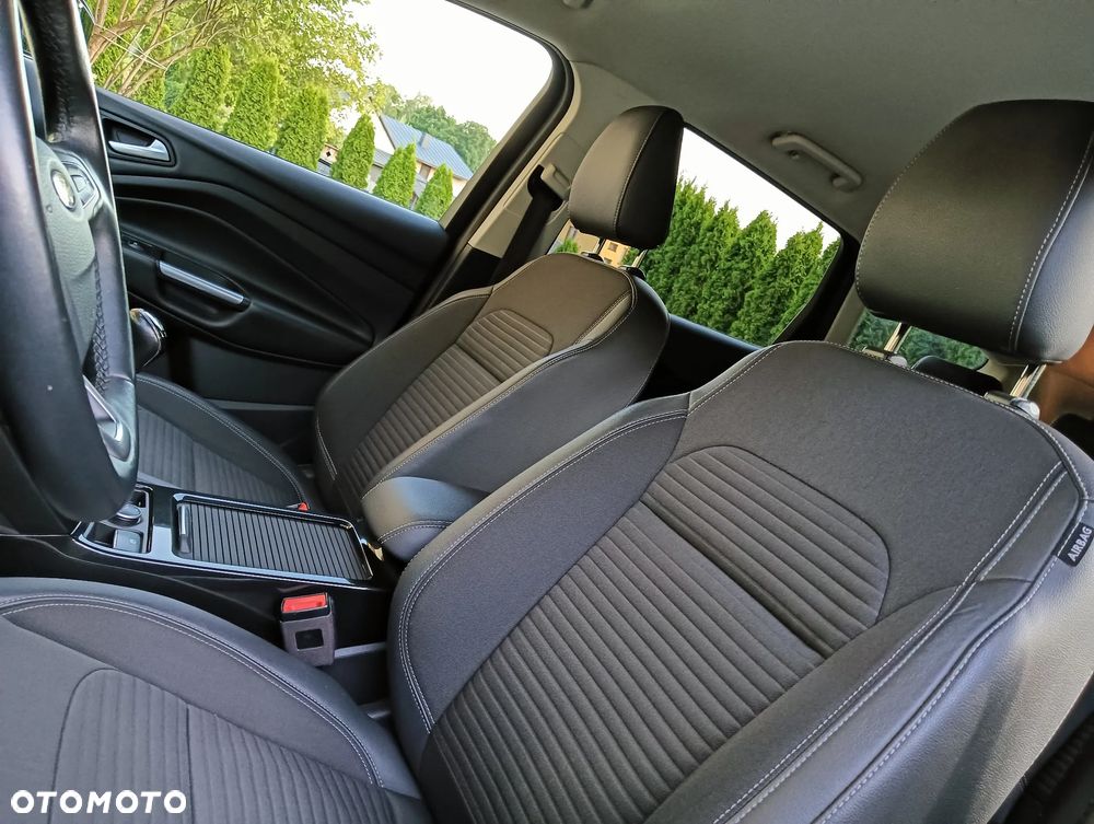 Ford Kuga - 34