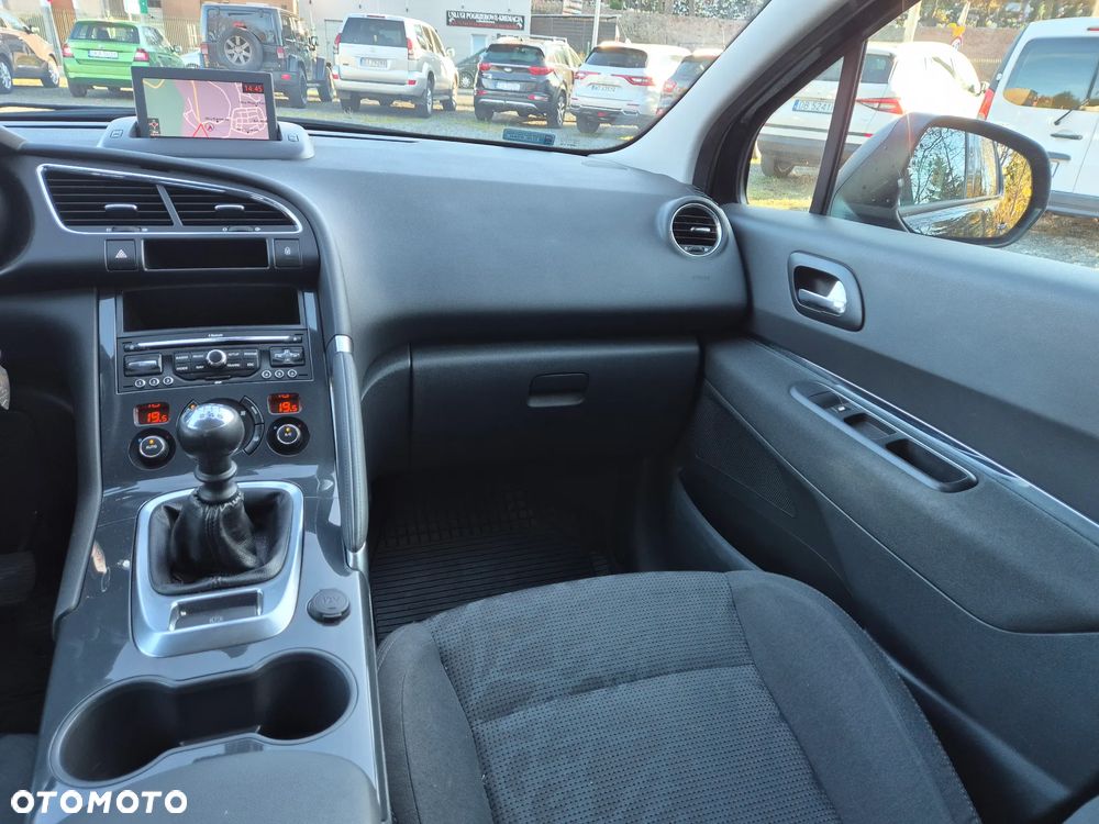 Peugeot 3008 1.6 Allure - 32