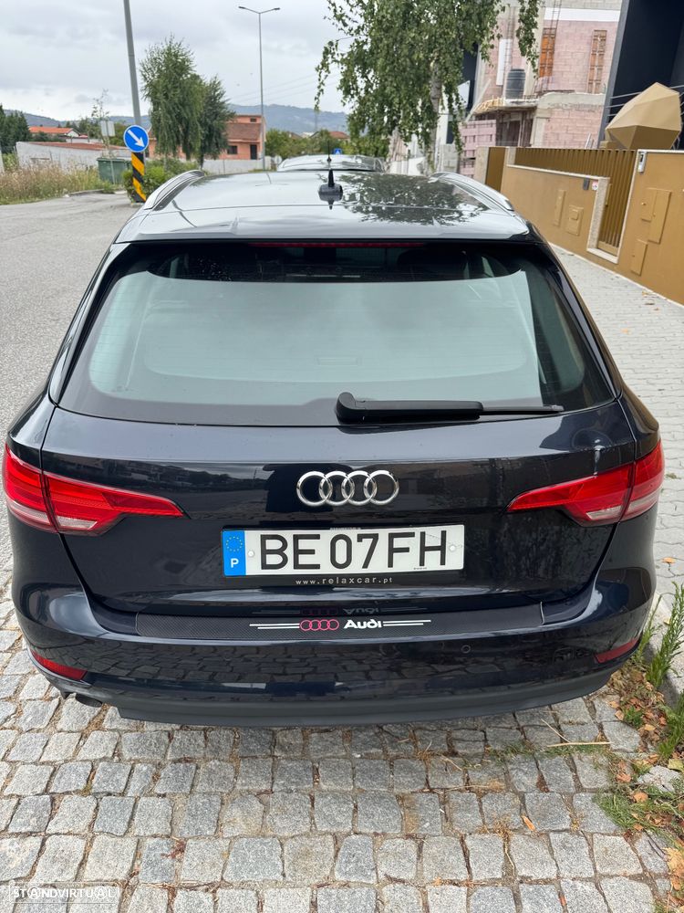 Audi A4 2.0 TDI S tronic design - 13