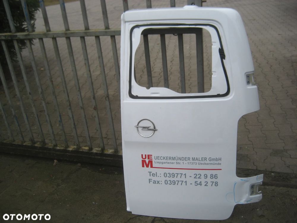 opel vivaro c 19-26r drzwi tył prawe