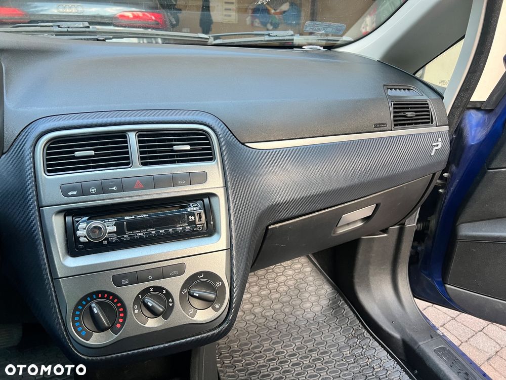 Fiat Grande Punto - 11