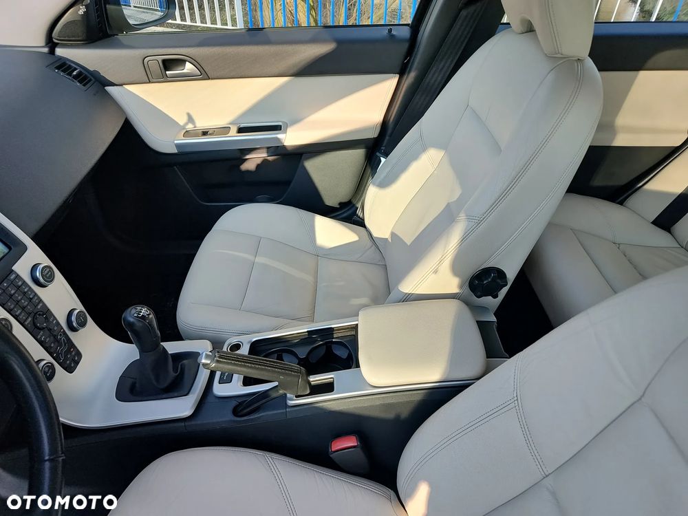 Volvo V50 DPF DRIVe Momentum - 13