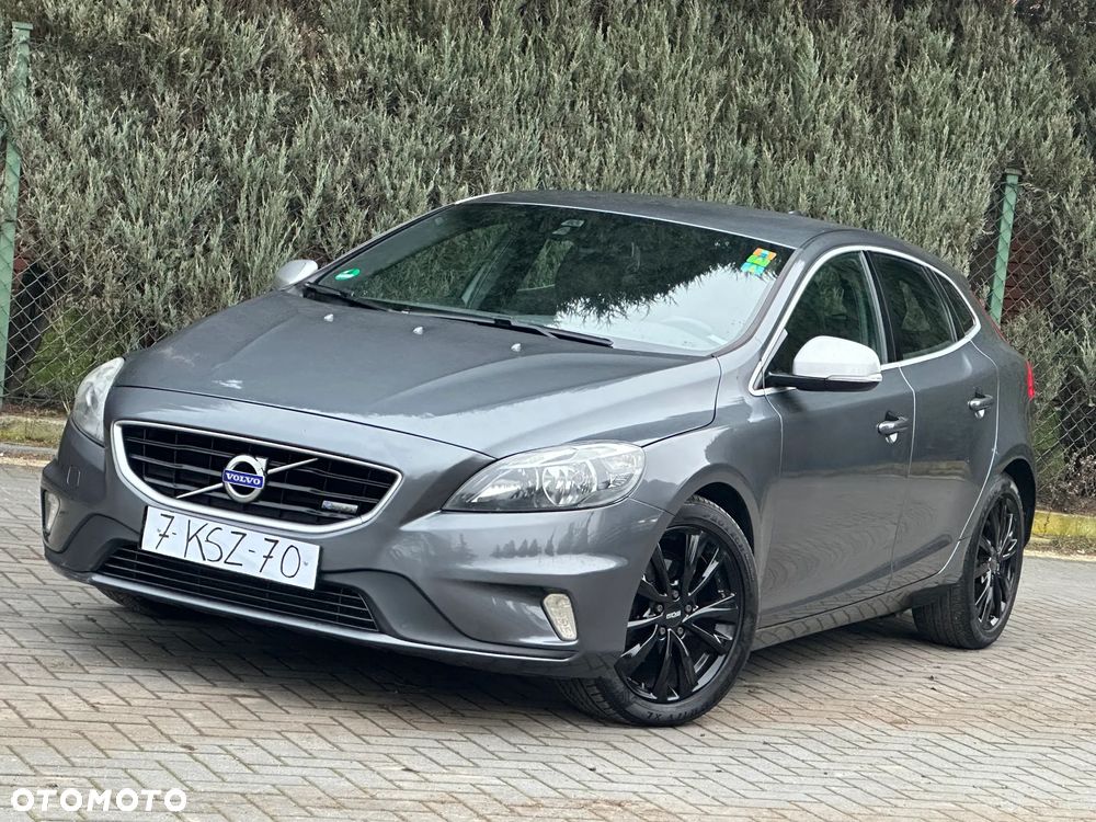 Volvo V40 D2 R Design - 4