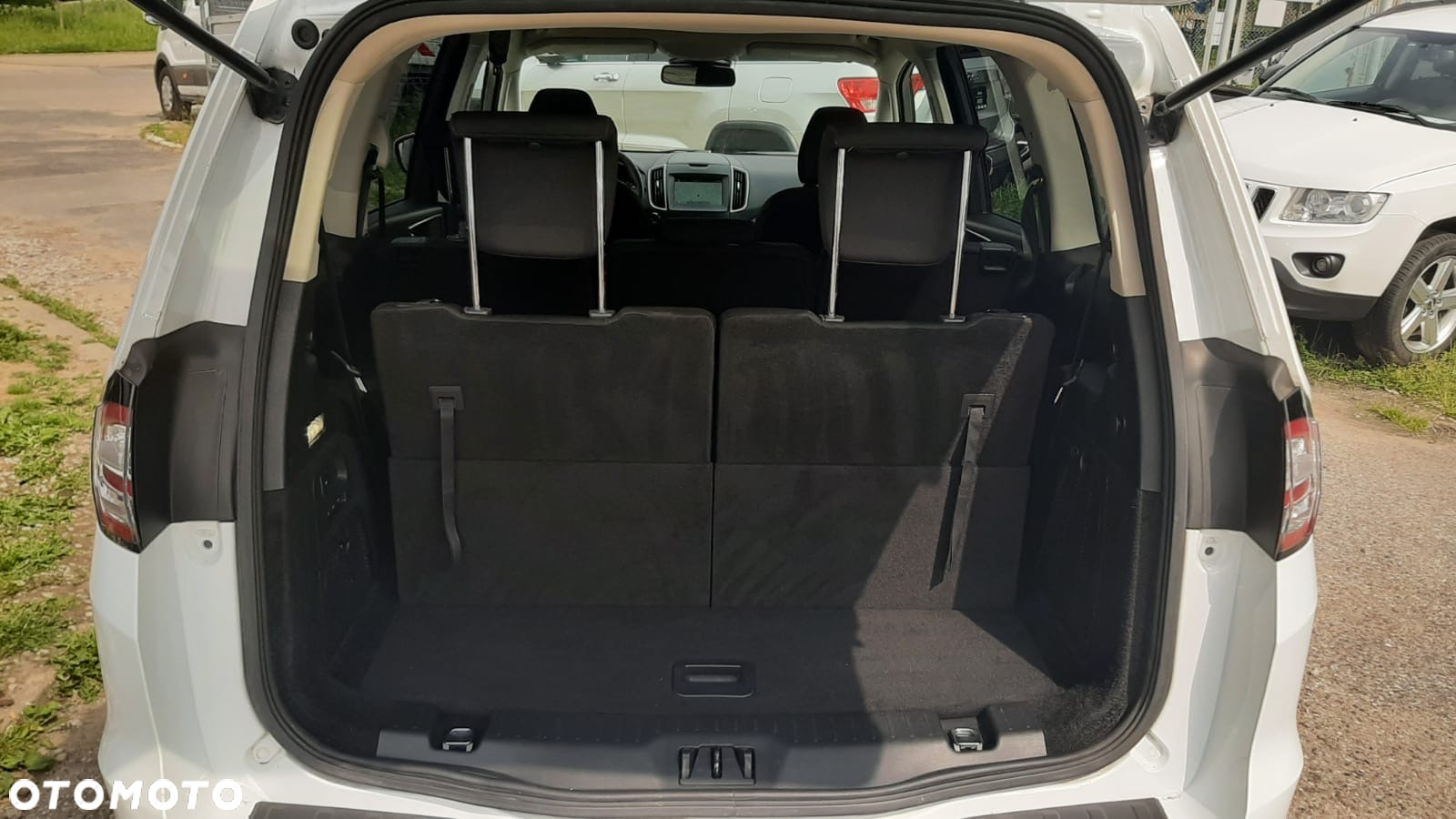 Ford Galaxy 2.0 TDCi Titanium - 9