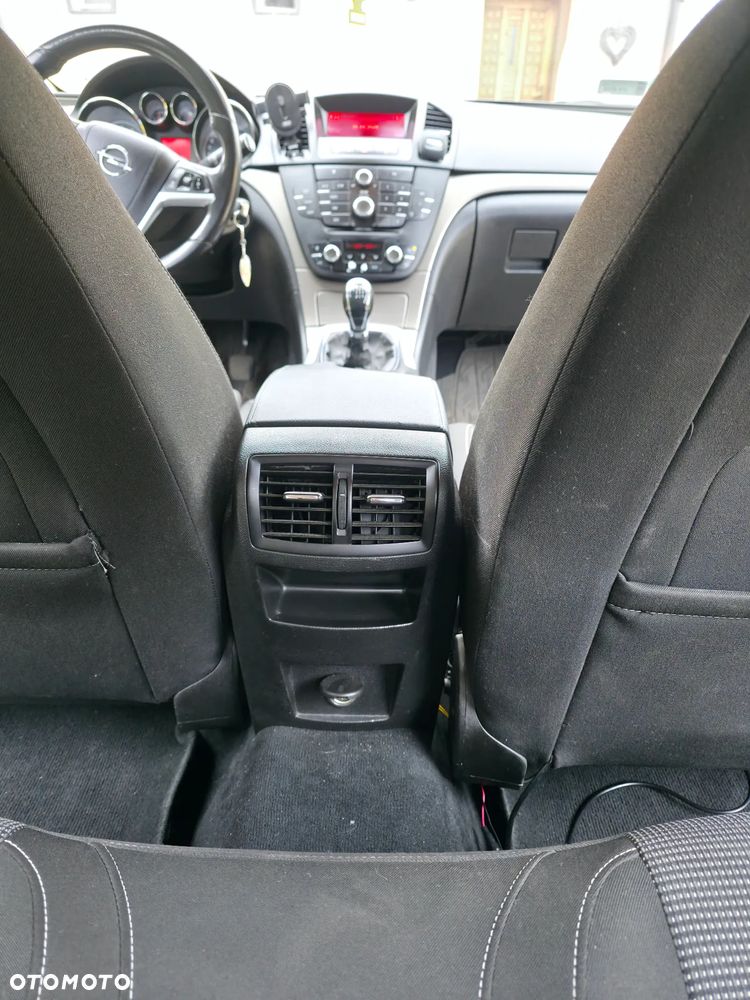 Opel Insignia 1.6 - 24