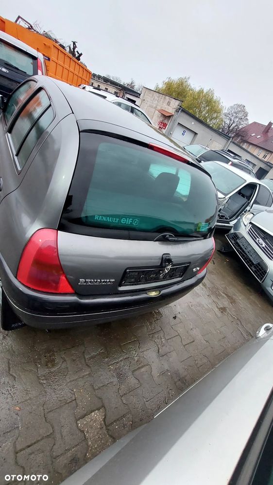 Renault Clio II 2002r. 1,2 benzyna na części fotel szyba lusterko klapa błotnik alternator rozrusznik itp - 7