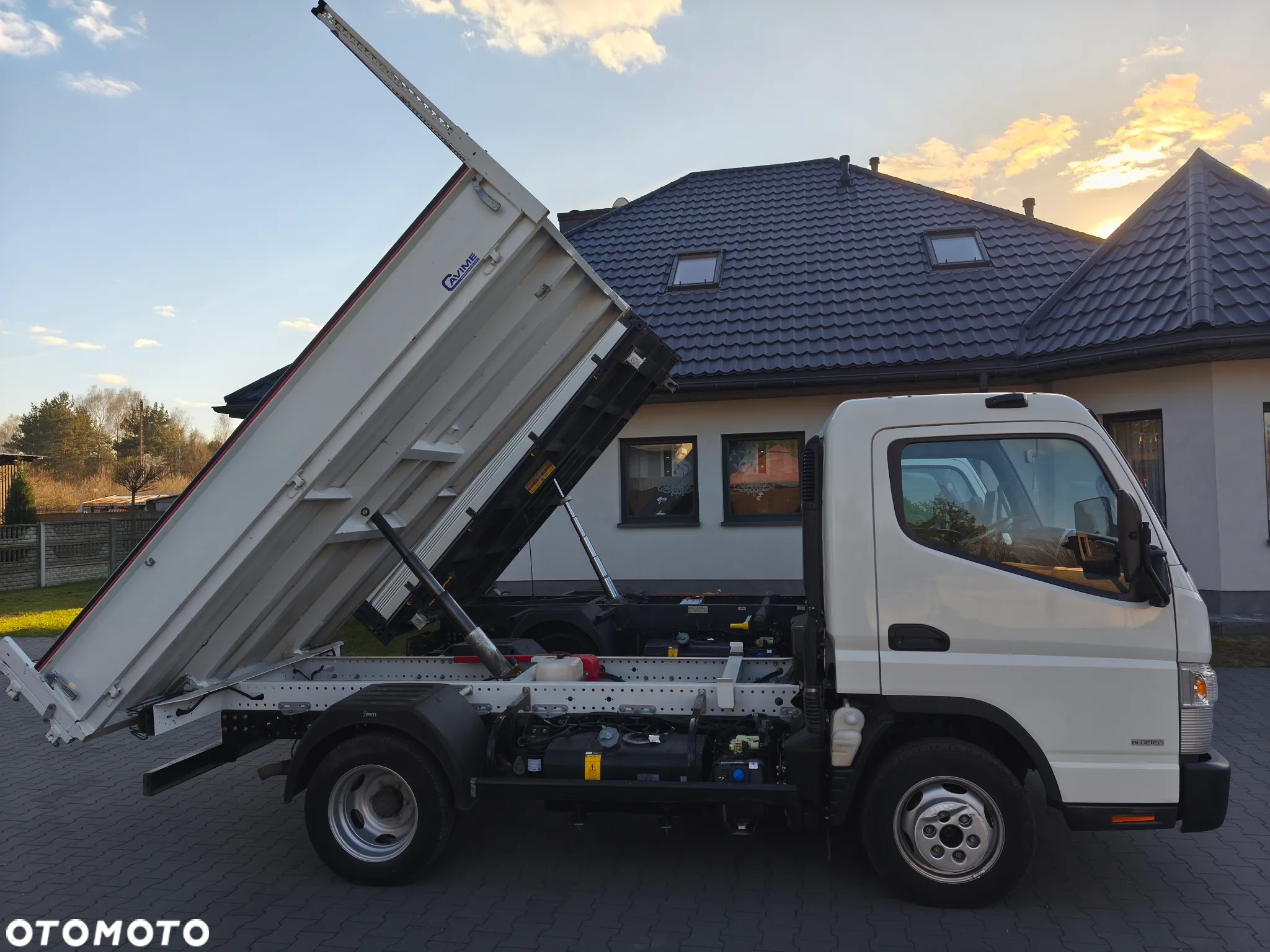 Mitsubishi Fuso Canter - 5