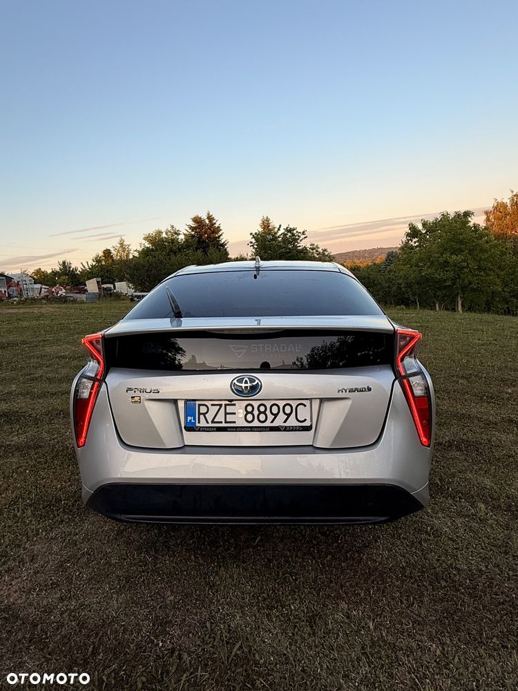 Toyota Prius 1.8 Hybrid Prestige - 4