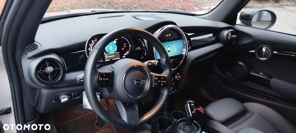 MINI Cooper Standard - 14